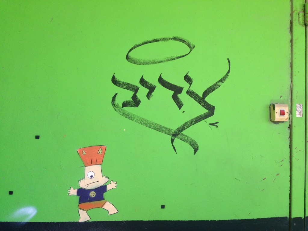 086